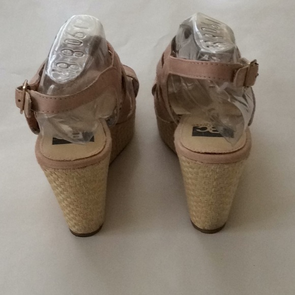 NORDSTROM LEATHER AND RAFFIA WEDGE SANDAL🌺 - Picture 3 of 4